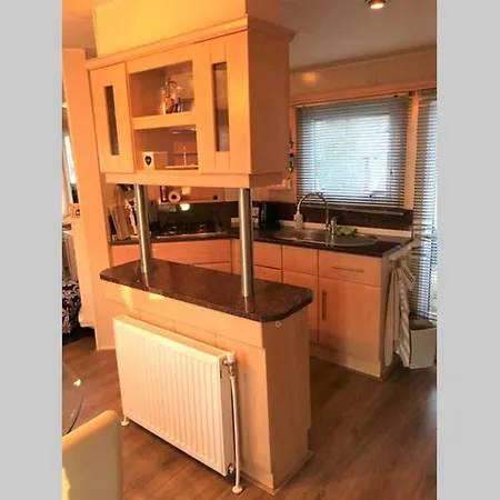 Op Familiepark Veluws Hof Op De Veluwe Chalet Hoenderloo