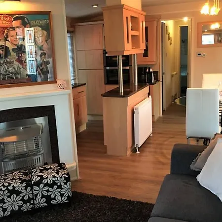 Chalet Op Familiepark Veluws Hof Op De Veluwe Hoenderloo