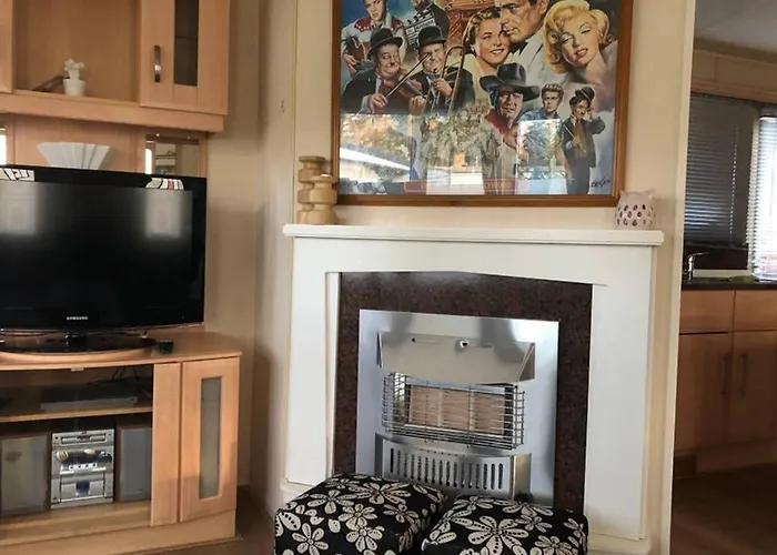 Alpehytte Op Familiepark Veluws Hof Op De Veluwe *