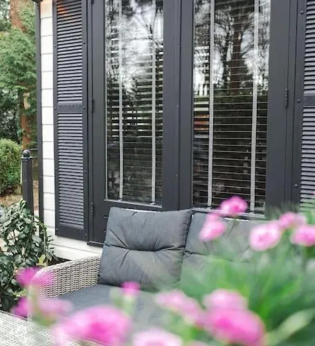 Op Familiepark Veluws Hof Op De Veluwe Alpehytte *