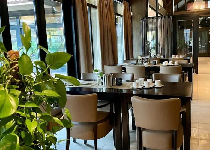 Alpehytte Op Familiepark Veluws Hof Op De Veluwe *